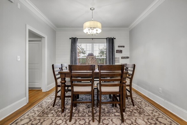 property at 3325 Mariana Oaks Dr