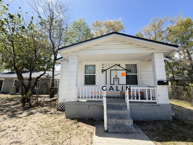 property at 4401 Meding St