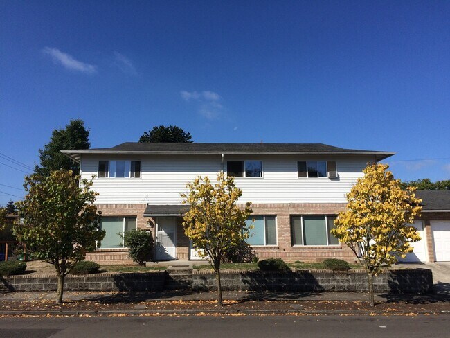 5505-5509-5509 NE 12th Ave