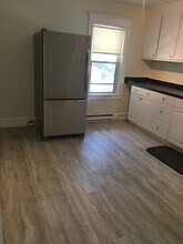 317 Richey Ave, Unit 2nd fl in Collingswood, NJ - Building Photo - Building Photo