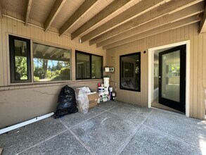 4204 85th Ave SE in Mercer Island, WA - Building Photo - Building Photo