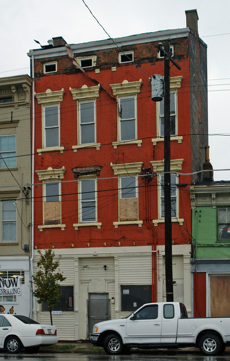 516 W Liberty St in Cincinnati, OH - Building Photo