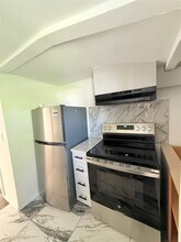 815 Carpenter Pl in Mamaroneck, NY - Building Photo - Building Photo