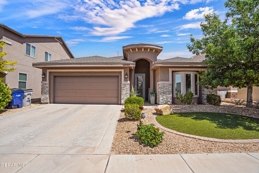 13193 Lost Willow in El Paso, TX - Building Photo