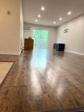 379 Huse Rd, Unit 37 in Manchester, NH - Foto de edificio - Building Photo