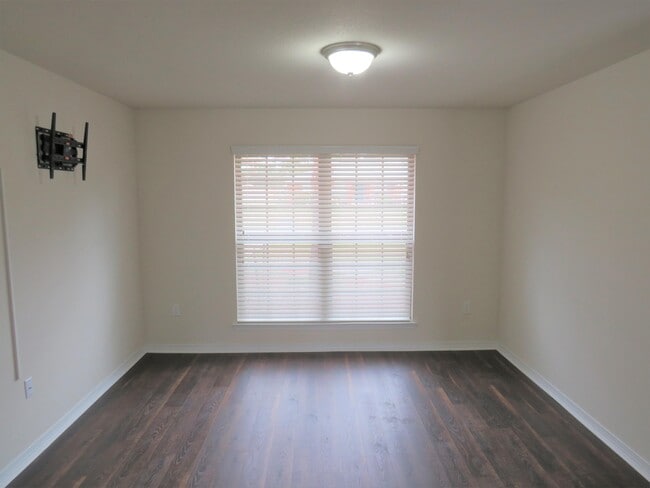 2172 Las Vegas Trail in Navarre, FL - Building Photo - Building Photo