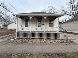 1928 S 10th St in Lincoln, NE - Building Photo