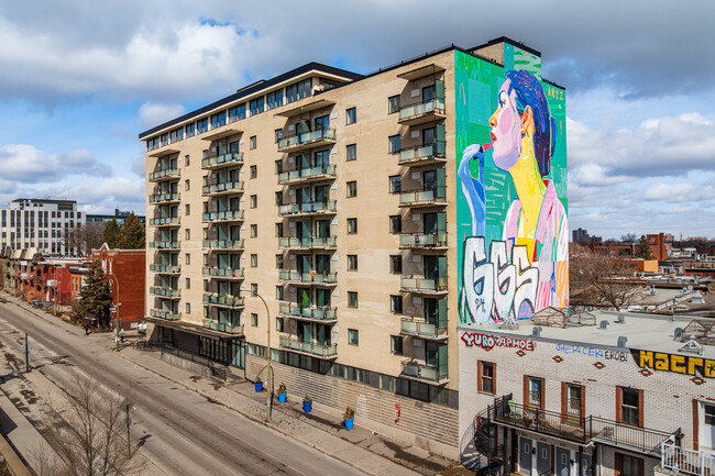 Le Royal Urbain in Montréal, QC - Building Photo - Building Photo