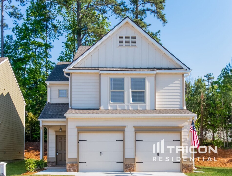 193 Southwind Cir in Newnan, GA - Building Photo