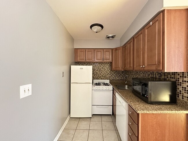 5820 N Sheridan Rd in Chicago, IL - Foto de edificio - Building Photo