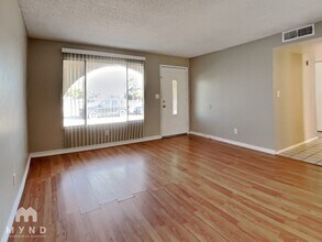 4045 E Nancy Ln in Phoenix, AZ - Building Photo - Building Photo