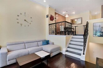 400 Kingston Ct in West New York, NJ - Building Photo - Building Photo