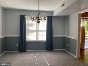 2000 S Woodmill Dr in Wilmington, DE - Building Photo - Building Photo