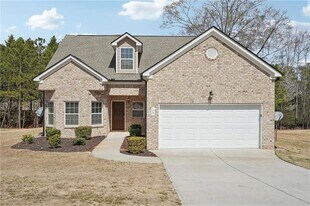 516 College Dr in Barnesville, GA - Building Photo