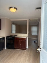 462 Moriches Rd in Saint James, NY - Building Photo - Building Photo