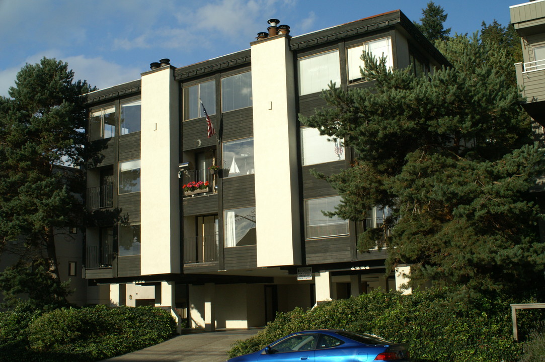 4224 Beach Dr SW in Seattle, WA - Building Photo