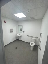 250 NY-32 in Woodbury, NY - Building Photo - Building Photo