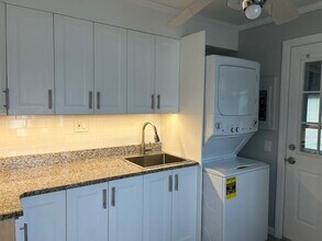2 Crag Ln in Levittown, NY - Building Photo - Building Photo