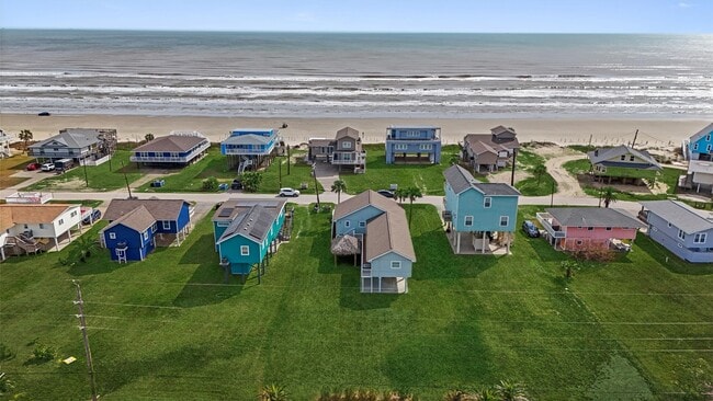 16634 Jamaica Beach Rd in Jamaica Beach, TX - Building Photo - Building Photo