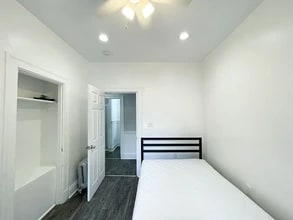 5807 Hobart St, Unit 5807 Hobart Apartment 1 in Pittsburgh, PA - Building Photo - Building Photo