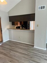 13015 Burninglog Ln in Dallas, TX - Building Photo - Building Photo