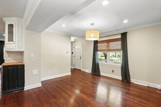 8125 Lamar Ave in Prairie Village, KS - Building Photo - Building Photo