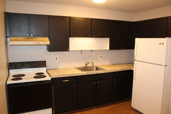 26309 W 7 Mile Rd, Unit 224 in Redford, MI - Building Photo - Building Photo