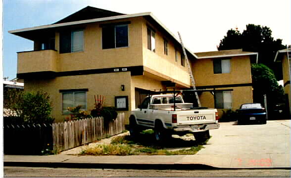 470-472 Cypress Ave in Half Moon Bay, CA - Building Photo - Building Photo