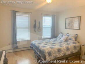 381 Columbia St in Cambridge, MA - Foto de edificio - Building Photo