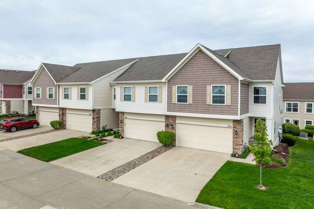 Easton at Bridgewood North in West Des Moines, IA - Foto de edificio