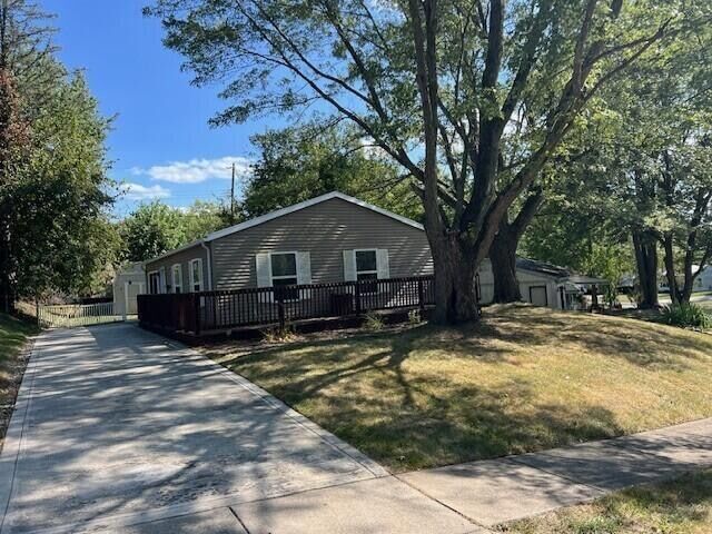 property at 455 Lakeview Dr