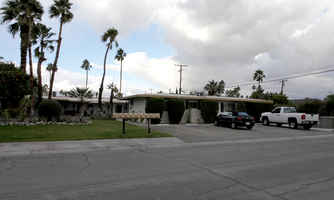 1932 E Calle Lileta in Palm Springs, CA - Building Photo - Building Photo