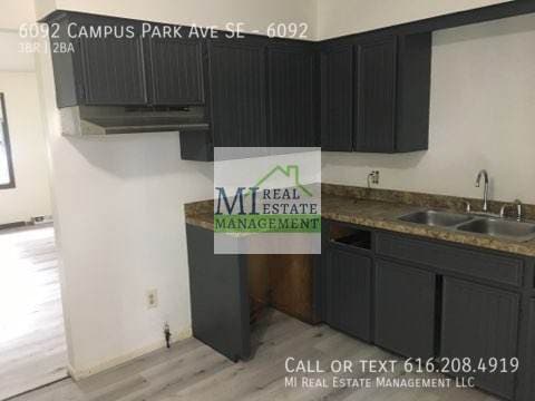 6092 Campus Park Dr SE in Grand Rapids, MI - Building Photo - Building Photo