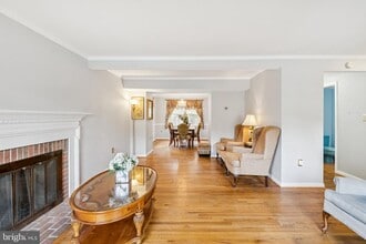 7029 Bradwood Ct in Springfield, VA - Building Photo - Building Photo