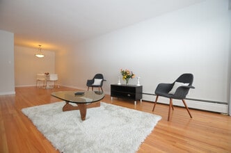 6111 Tisdall St in Vancouver, BC - Building Photo - Building Photo