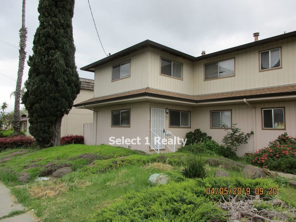 908 Minaker Dr in Antioch, CA - Building Photo