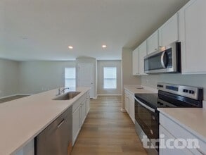 10733 Hidden Banks Gln in Parrish, FL - Foto de edificio - Building Photo