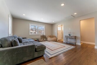 1700 N Linden Ave in Waukegan, IL - Building Photo - Building Photo