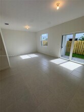 144 SW 184th Way in Pembroke Pines, FL - Building Photo - Building Photo