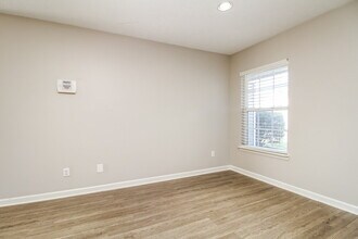 314 Sarna Dr in La Vergne, TN - Building Photo - Building Photo
