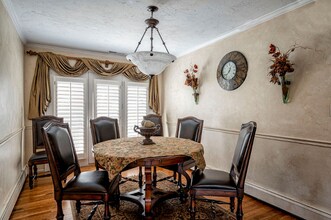 5075 S Wander Ln in Holladay, UT - Building Photo - Building Photo