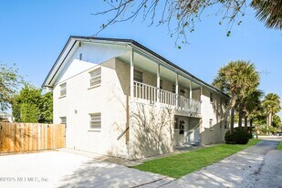 1012 2nd St S, Unit 1104 in Jacksonville Beach, FL - Building Photo