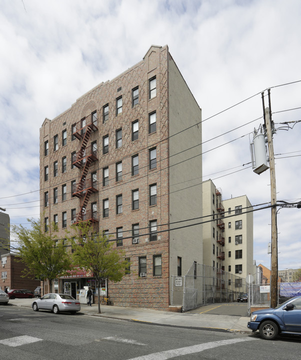 3081-3083 Middletown Rd in Bronx, NY - Building Photo