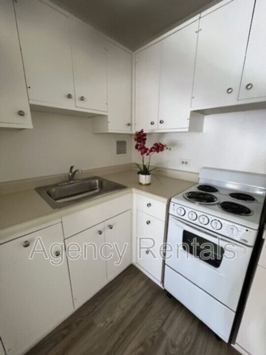 1415 Victoria St in Honolulu, HI - Building Photo