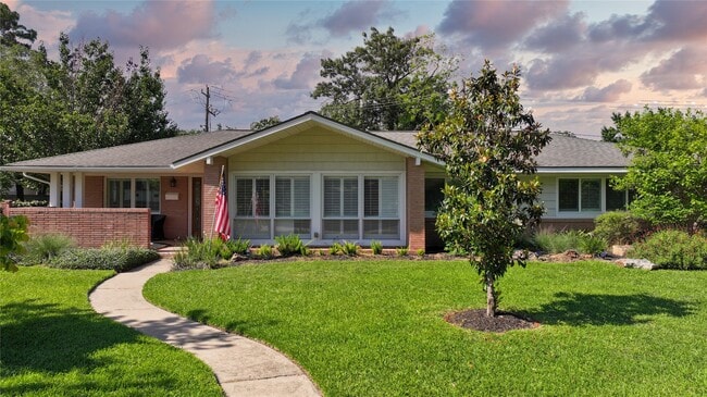 property at 7222 Hartland St