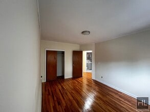 AMUNDSON AVENUE in Bronx, NY - Building Photo - Building Photo