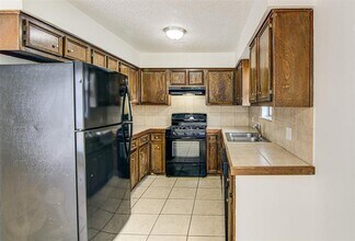 1202 Westcott Dr in Round Rock, TX - Building Photo - Building Photo