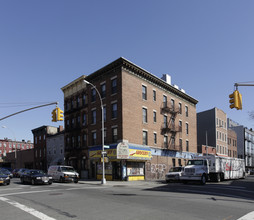276 Humboldt St in Brooklyn, NY - Foto de edificio - Building Photo
