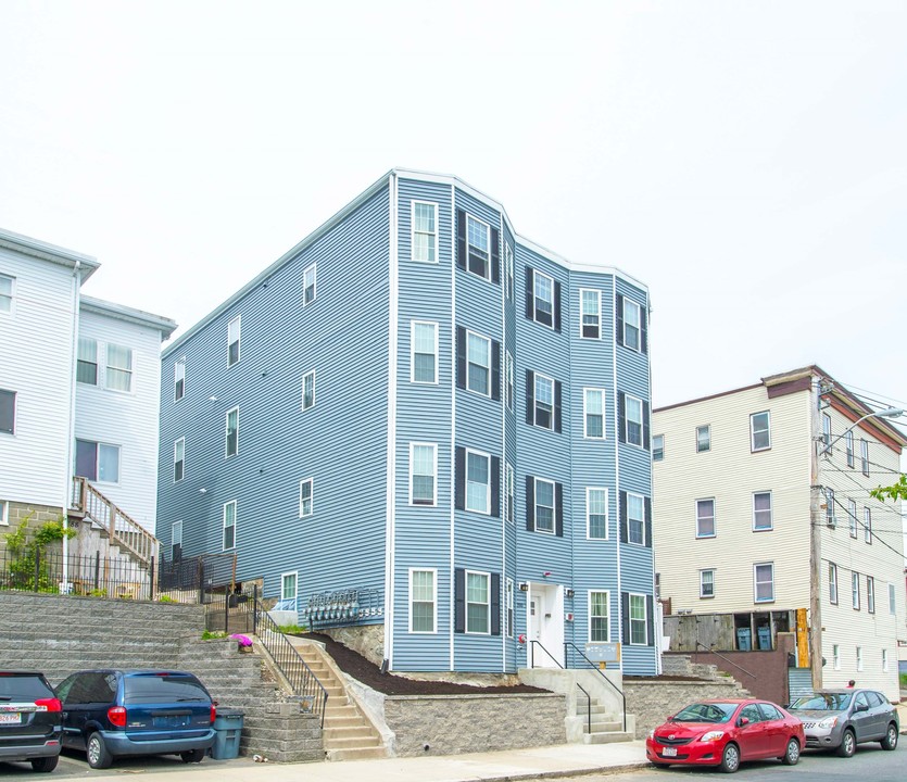 190 Campbell Ave in Revere, MA - Building Photo