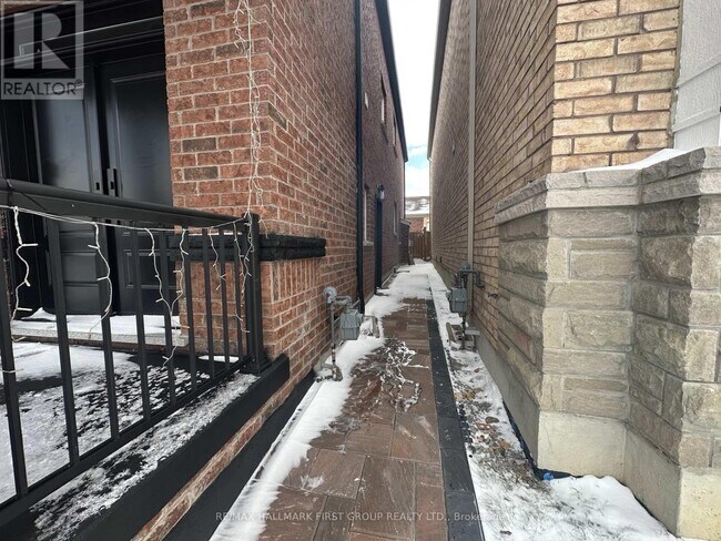 3 Stackstone Rd in Markham, ON - Building Photo - Building Photo